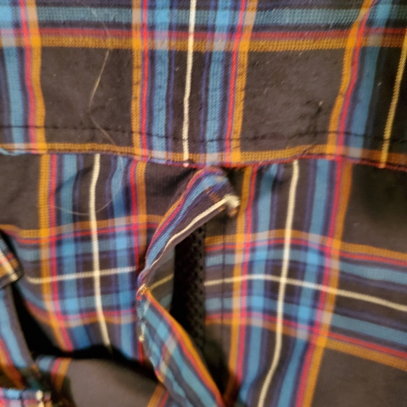 Mens Columbia omni shade, plaid, size 4x.  In good condition. - Picture 8 of 10